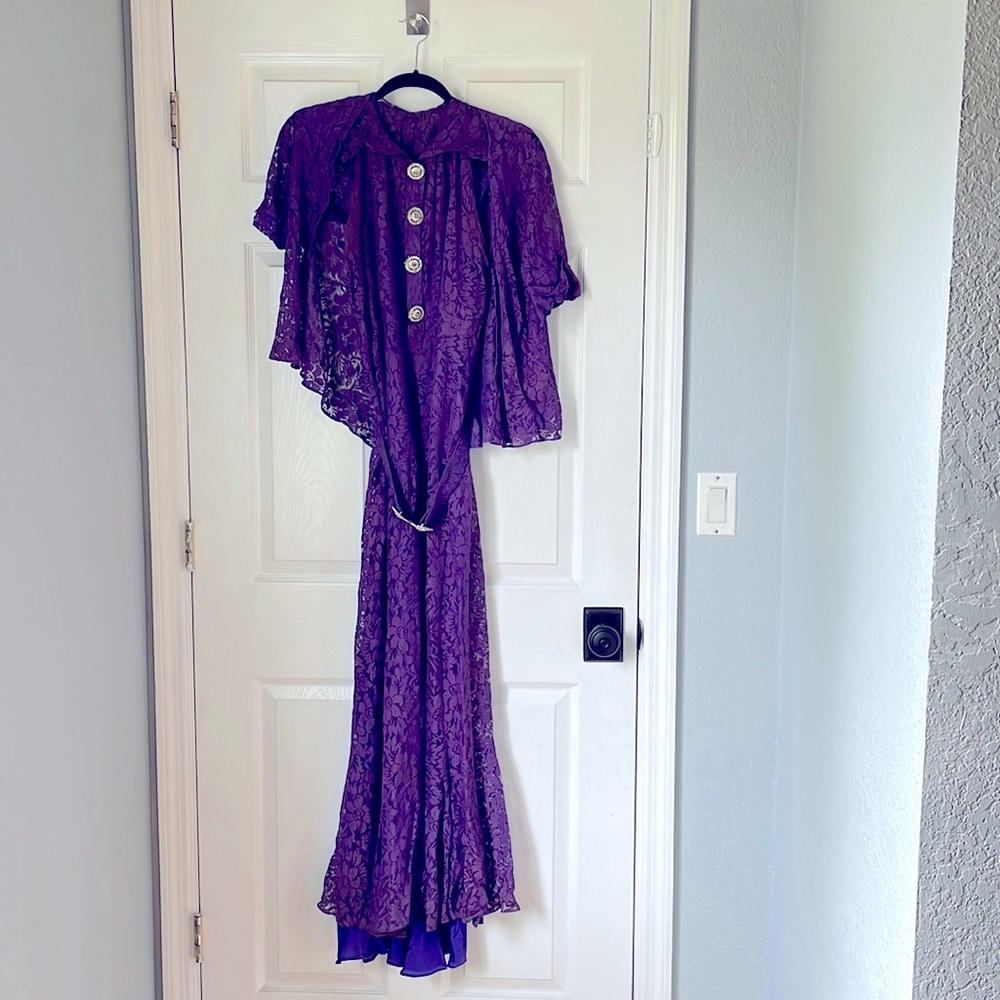 Vintage 1930s lace evening dress